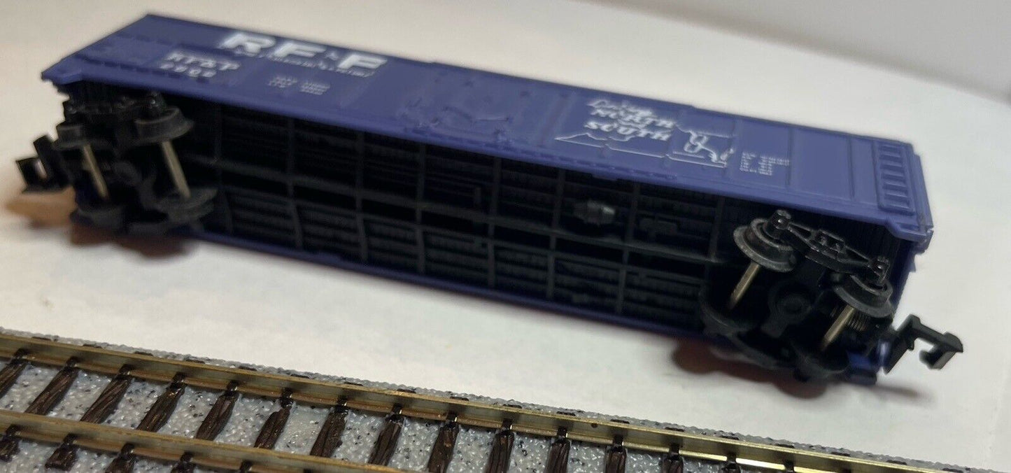 N Scale Life-Like 7735 RF&P 50' Boxcar #2802. C-7 Excellent