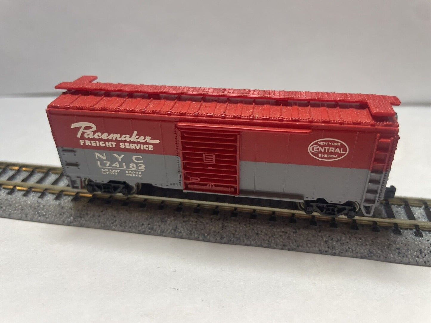 N Scale Bachmann NYC "Pacemaker" Boxcar #174182 C-7 Excellent Condition