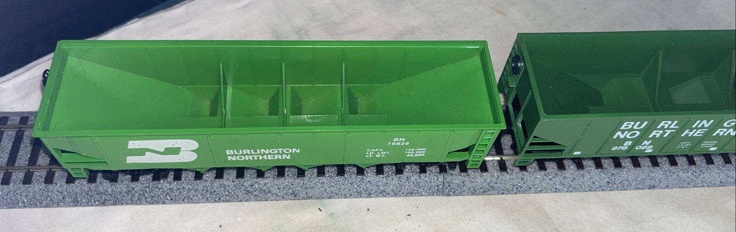 🚂 HO Scale TYCO, Mehano & Bachmann. Burlington Northern Hopper & Gondola Cars