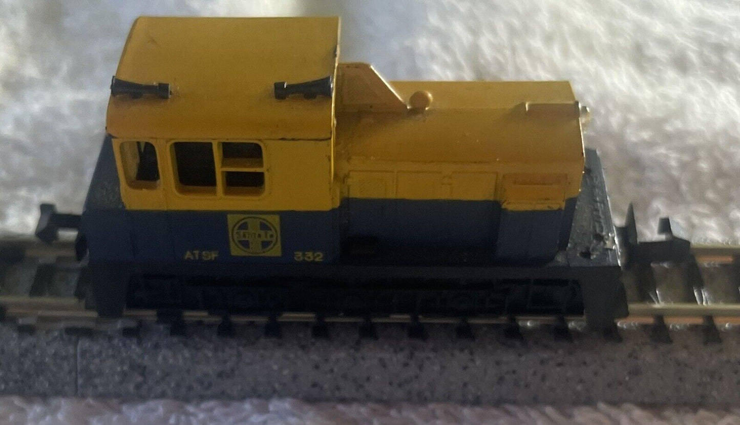 N Scale Atlas 2161 ATSF WDT Switcher #332. C-6 Runs OK. Serviced/Tested!