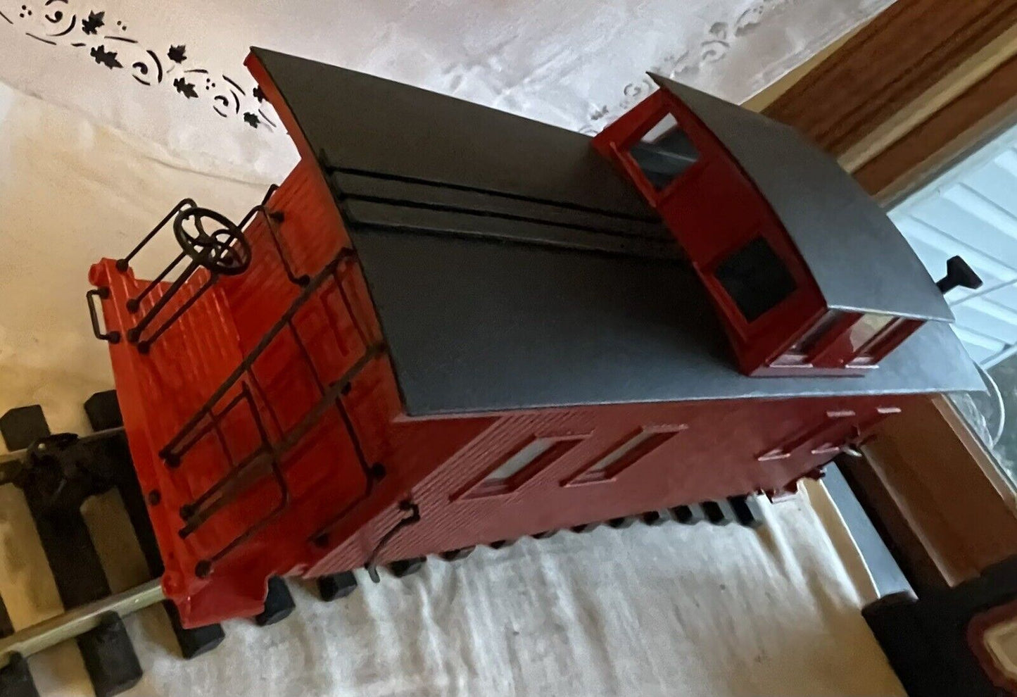 G Gauge Bachmann Woodside Caboose. Metal Wheels. No Markings. Red. C-6 Very Good