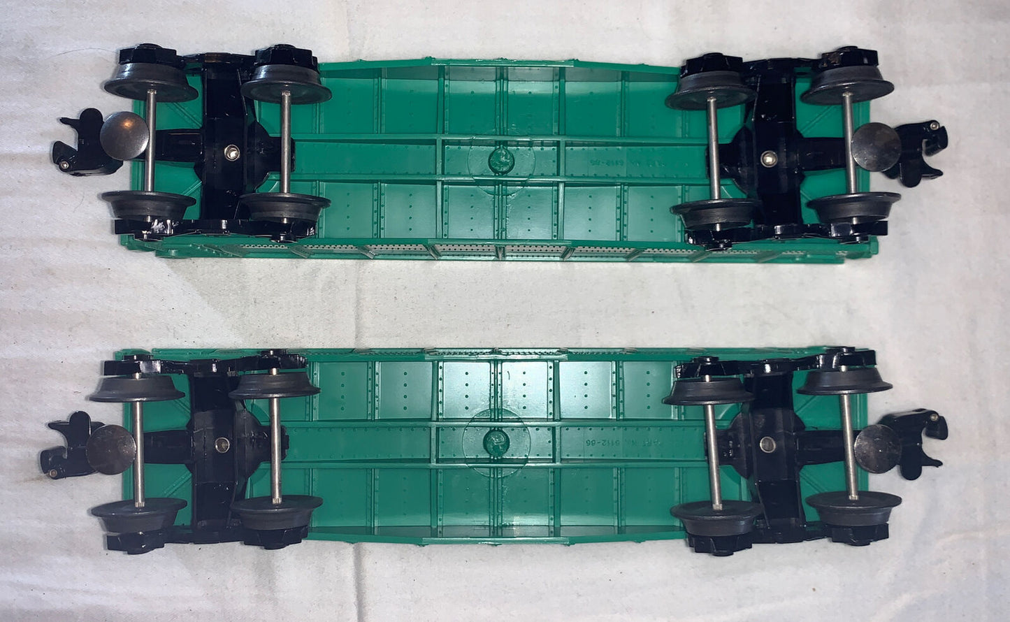 🚂 2 Lionel 9033 Penn Central Short Gondolas, Green. C-7 Excellent. TESTED!