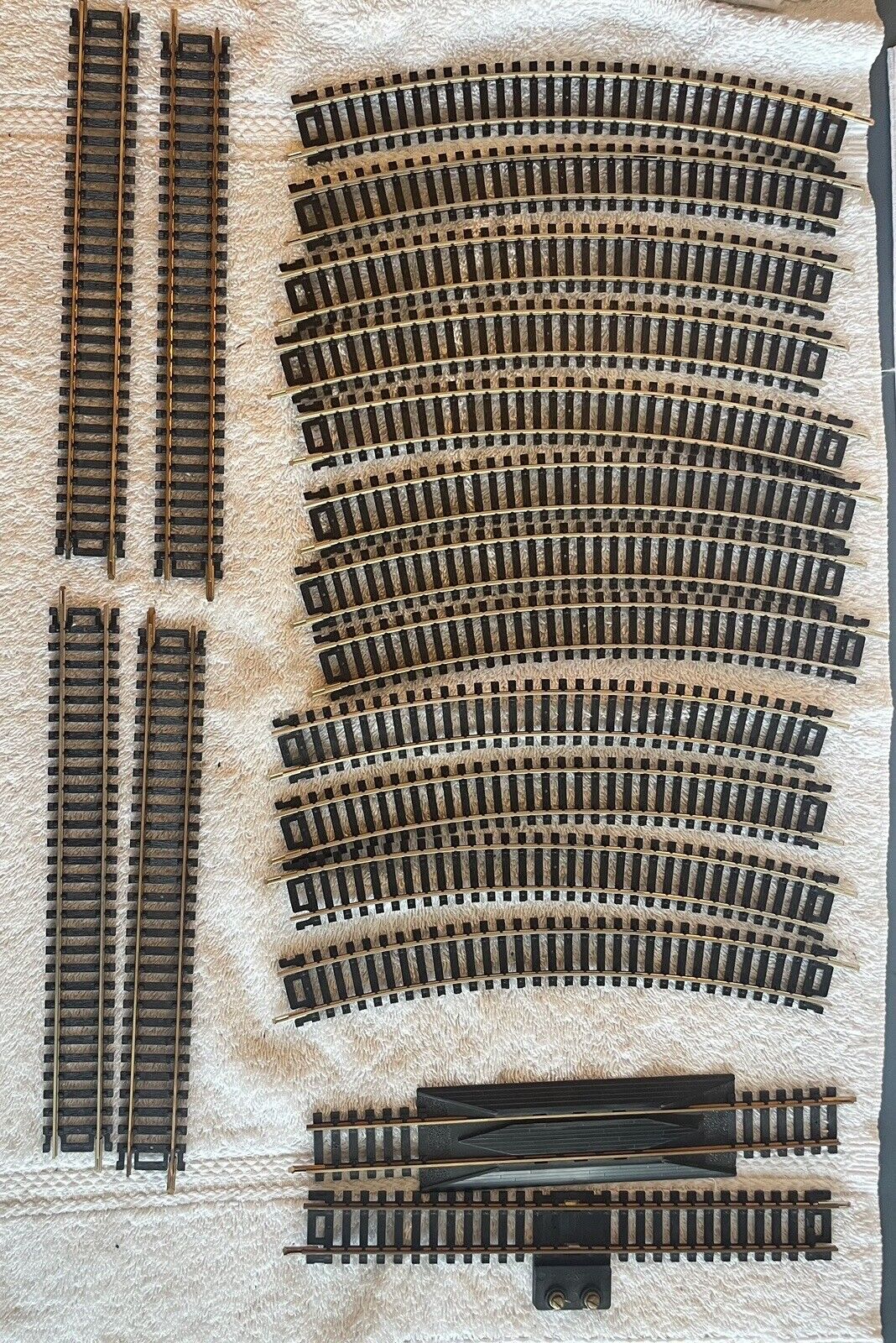 Lot 18 Atlas HO Scale Brass Rail Snap Track 18" R /9" Terminal/Rerailer