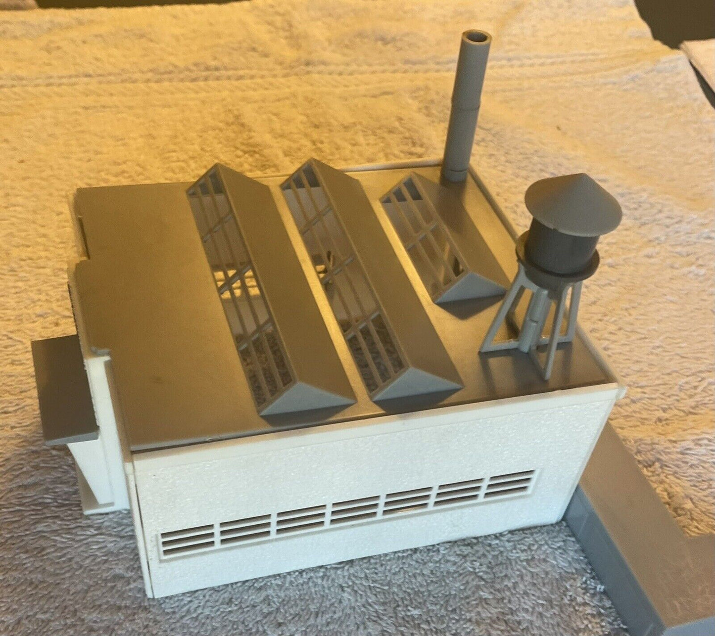 HO Scale Plasticville 2801149 MFG Co. Partially Assembled. C-5 Good Condition