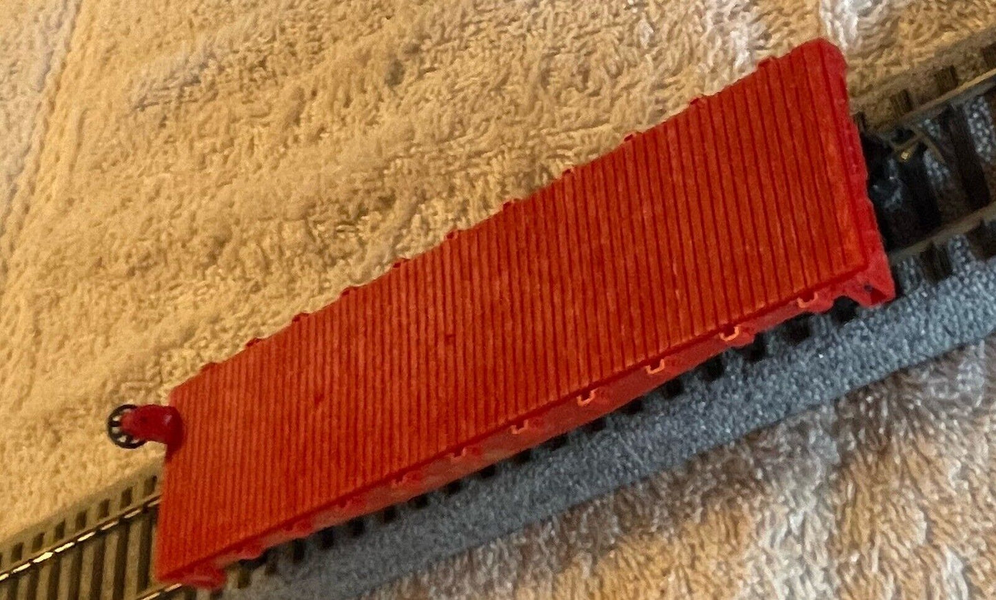 HO Scale AHM ROCO ATSF Flat Car #28414 C-7 Excellent Condition