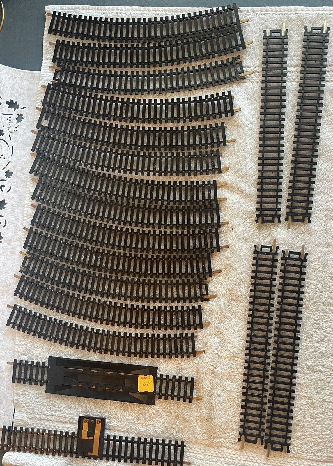 Mixed Lot Of 19 HO TrainTracks 6X9" Straight 13X18"R Curve - Used