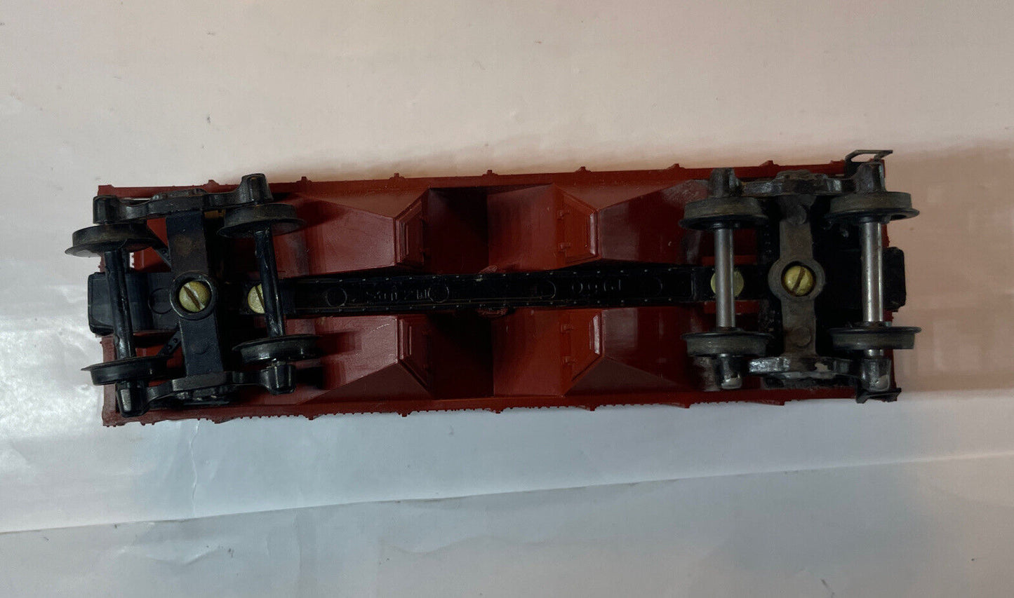 VARNEY HO Scale Pennsylvania 31' Ribbed Side 2-Bay Hopper #220322 No Couplers