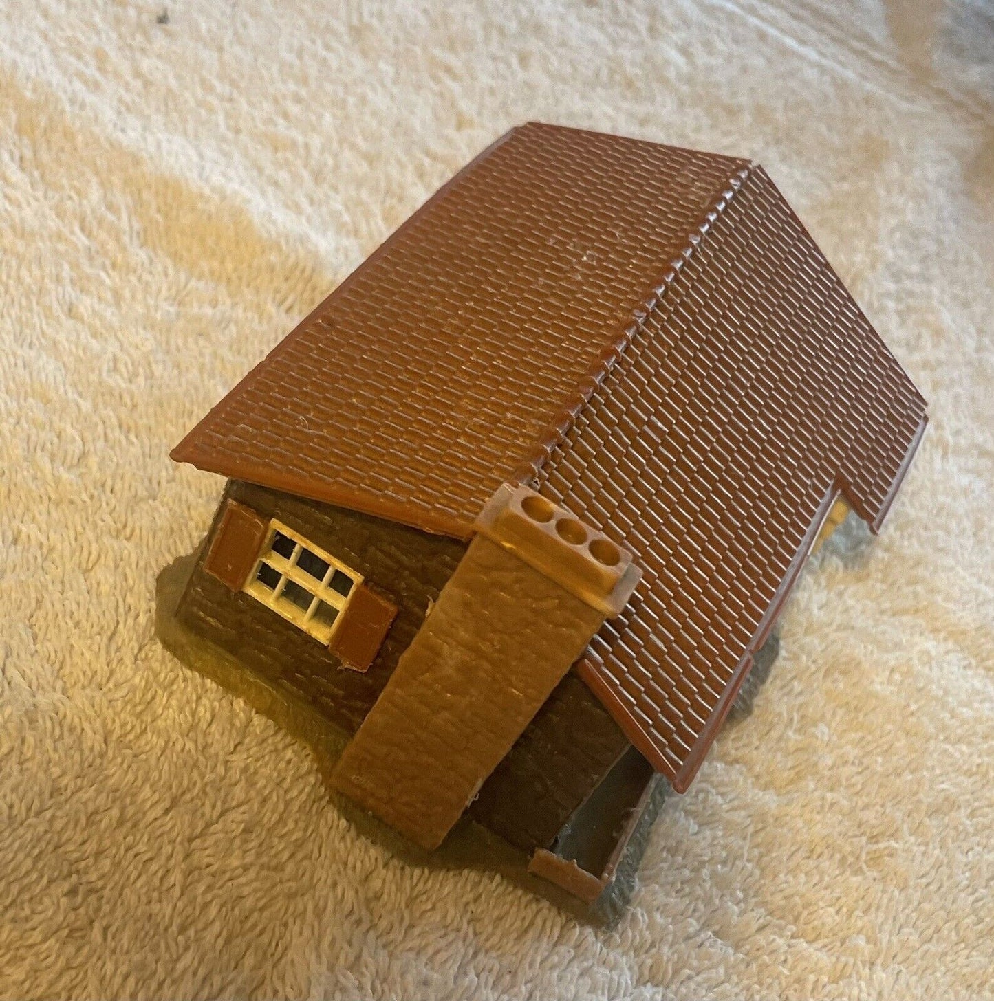 HO Scale Faller 02102 Ranch House. Assembled. C-6 Very Good Condition