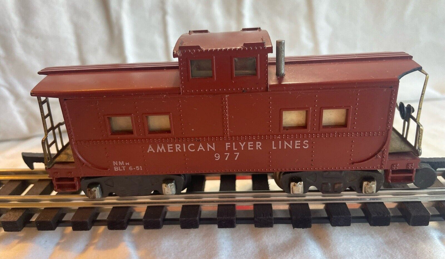 S Gauge American Flyer 977 Illuminated Caboose. Small Chip. Serviced/Tested! C-5