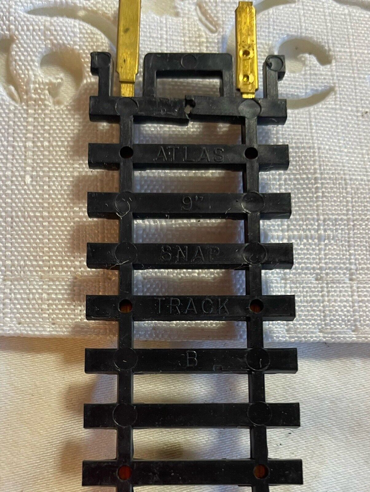 Atlas 9" B Straight Track