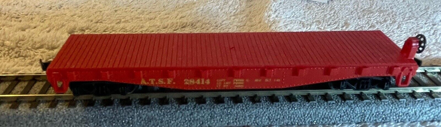 HO Scale AHM ROCO ATSF Flat Car #28414 C-7 Excellent Condition