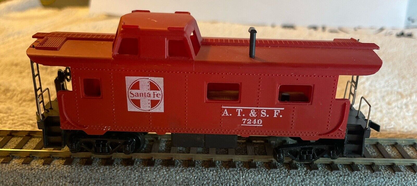 HO Scale TYCO ATSF Caboose #7240 C-7 Excellent Condition
