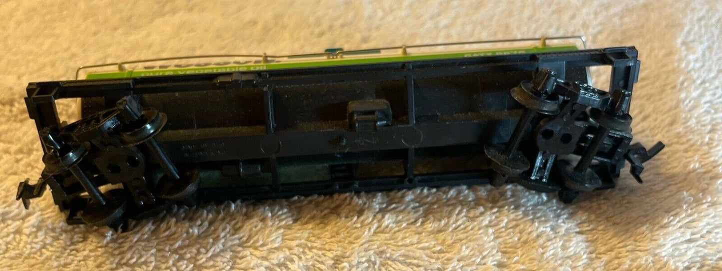 HO Scale TYCO Wesson Single Dome Tank Car #9876 C-6 Very Good Condition