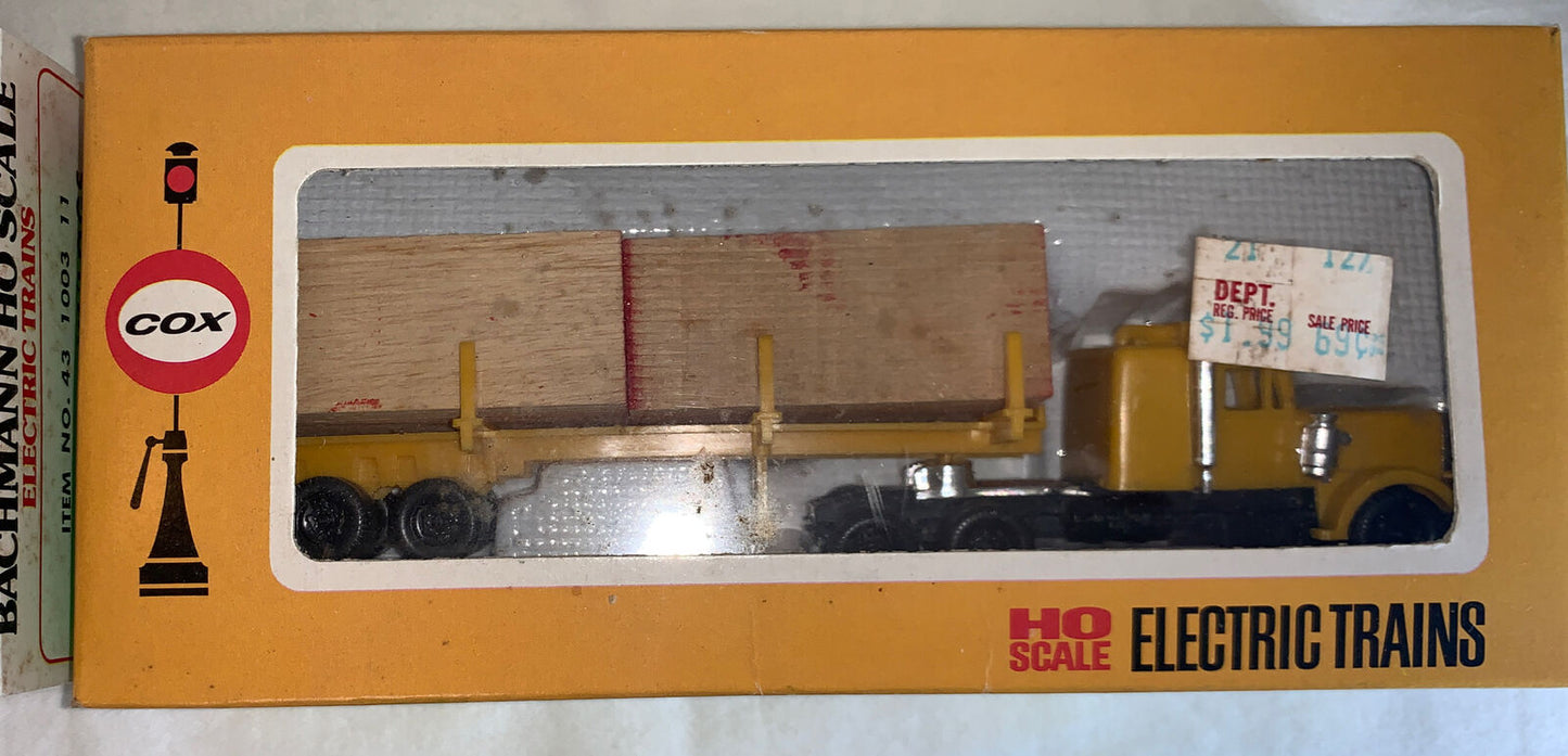🚂 HO Scale Set of 5 Lumber Cars and 1 Lumber Truck. Various Brands/Conditions