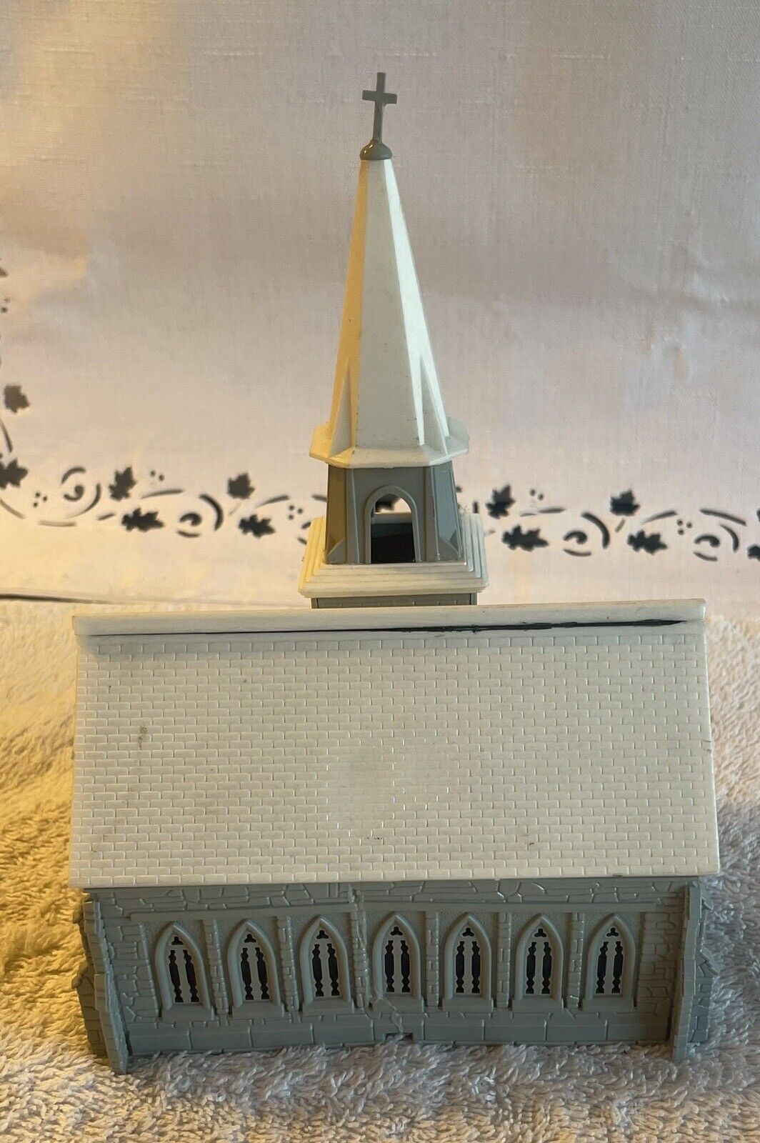 HO Scale Plasticville 45192 Classic Cathedral. Assembled. C-5 Good Condition