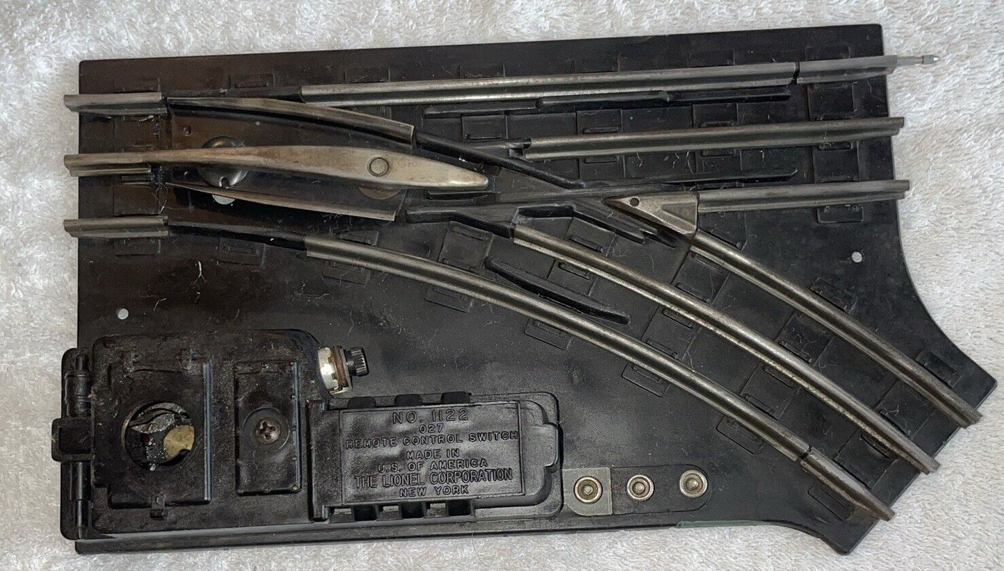 Lionel 0-27 1122 RC Switch Right. No Remote. C-6 Very Good. Serviced/Tested!!