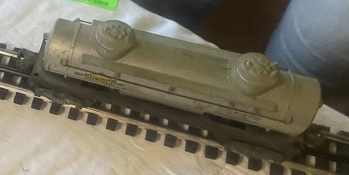 🚂Lionel 6465 Sunoco Tank Car, Silver. C-5 Good Condition Tested