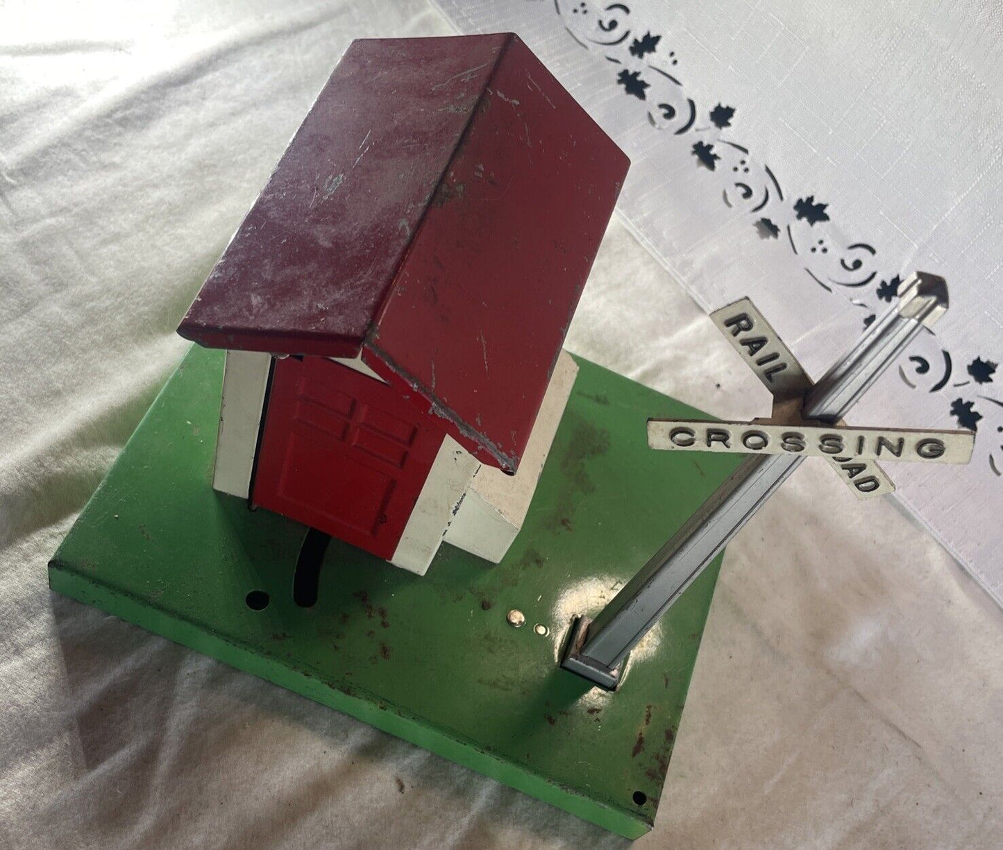 🚂 Vintage Lionel 45N Gateman. C-5 Good Condition. White Crossing Sign. TESTED!!