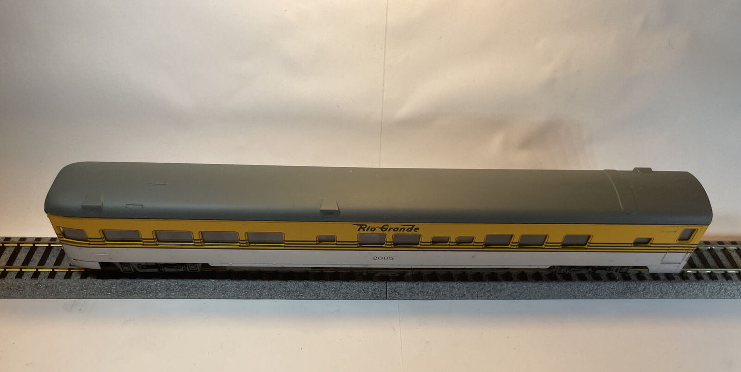 HO AHM/Rivarossi 6402-RG D&RGW Rio Grande 85' 1930 Observation Passenger #2005