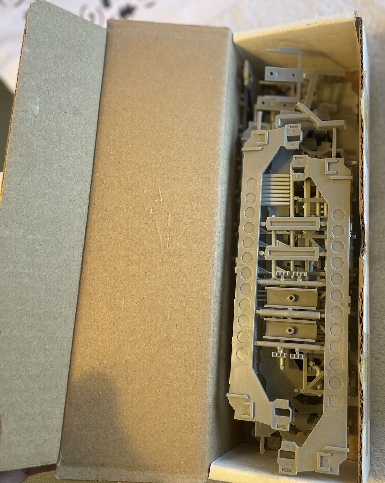 HO Scale Gunderson #27103 Container Car Kits. Unsure if Complete. Sold AS-IS