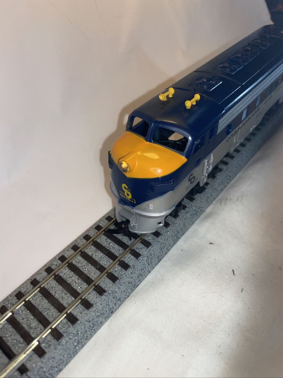 🚂 HO Scale TYCO Chesapeake and Ohio F7A #8015 TESTED! C-7 Excellent Runs Great!