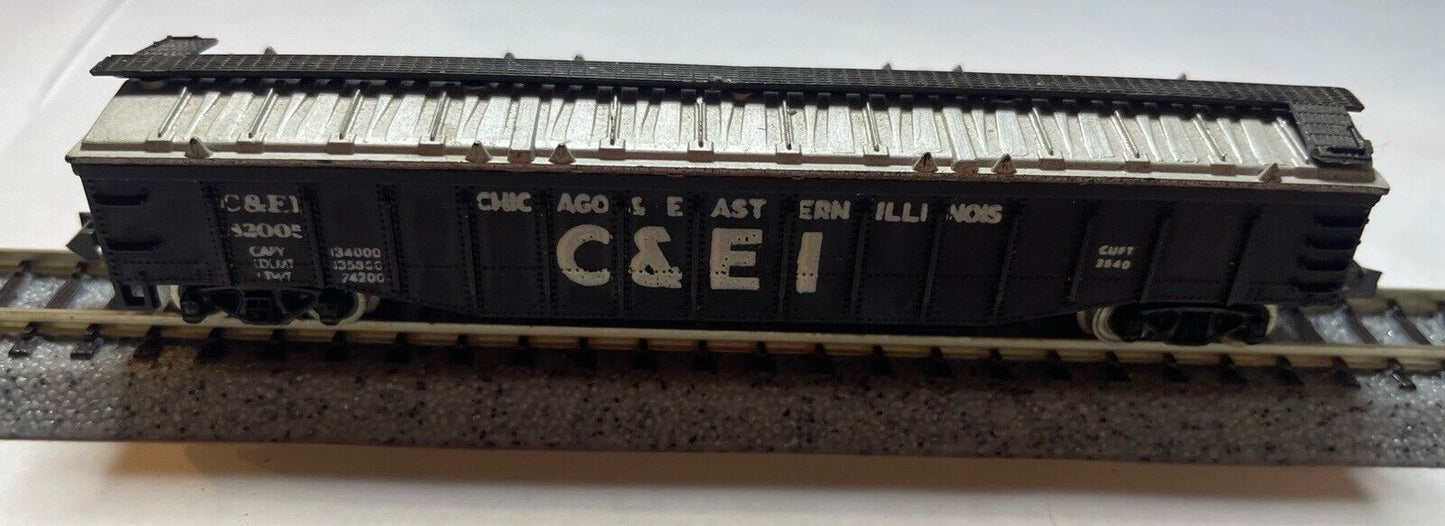 N Scale AHM 4453 Chicago & Eastern Illinois 50' Covered Gondola #82005 C-5 Good