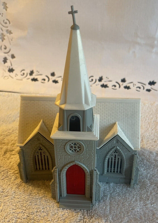 HO Scale Plasticville 45192 Classic Cathedral. Assembled. C-5 Good Condition