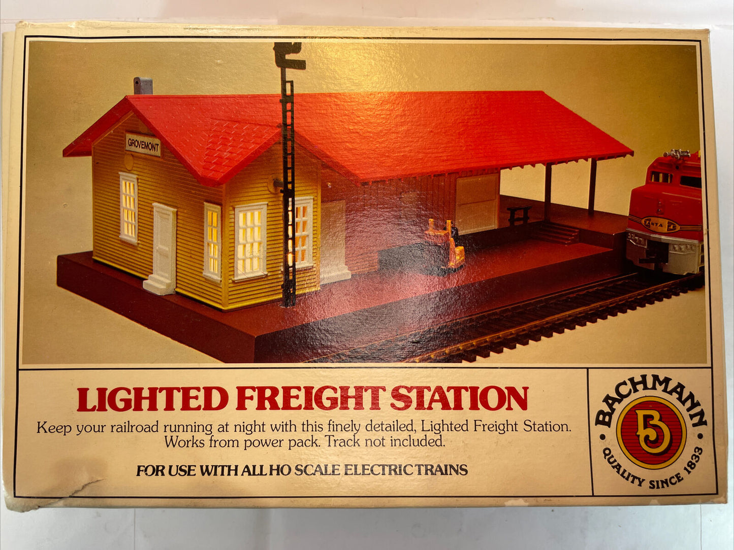 🚂HO Scale Bachmann 3014 Lighted Freight Station NIB! C-9