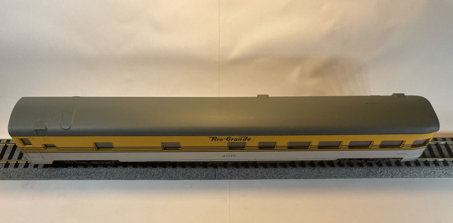 HO AHM/Rivarossi 6402-RG D&RGW Rio Grande 85' 1930 Observation Passenger #2005