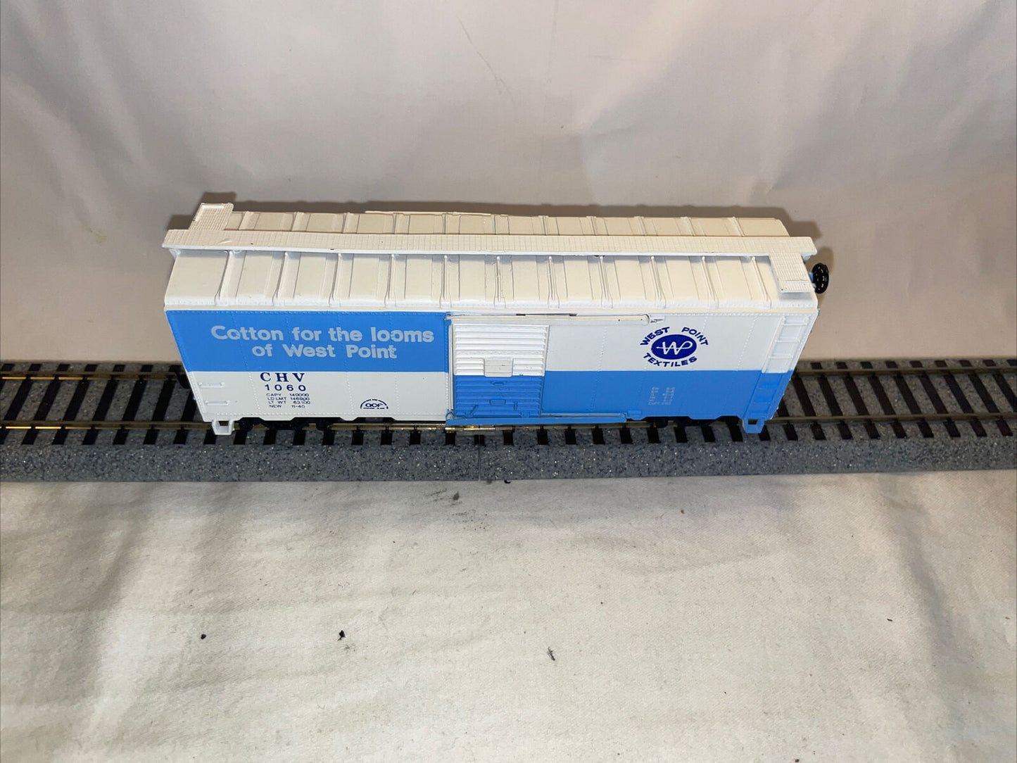 HO Scale AHM 5241K West Point Textiles #1060 C-7 excellent in Original Box