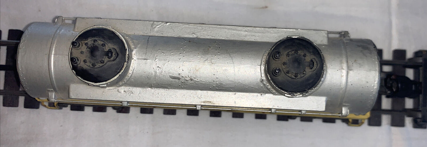 🚂 Lionel 6465 & 6025 Tank Cars. Black & Silver. C-5 Good. Serviced / Tested.