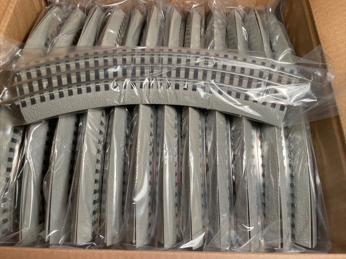 Lionel FASTRACK O31 Curved Track O-31 Curve 6-37103.Sold By The Piece. Brand New