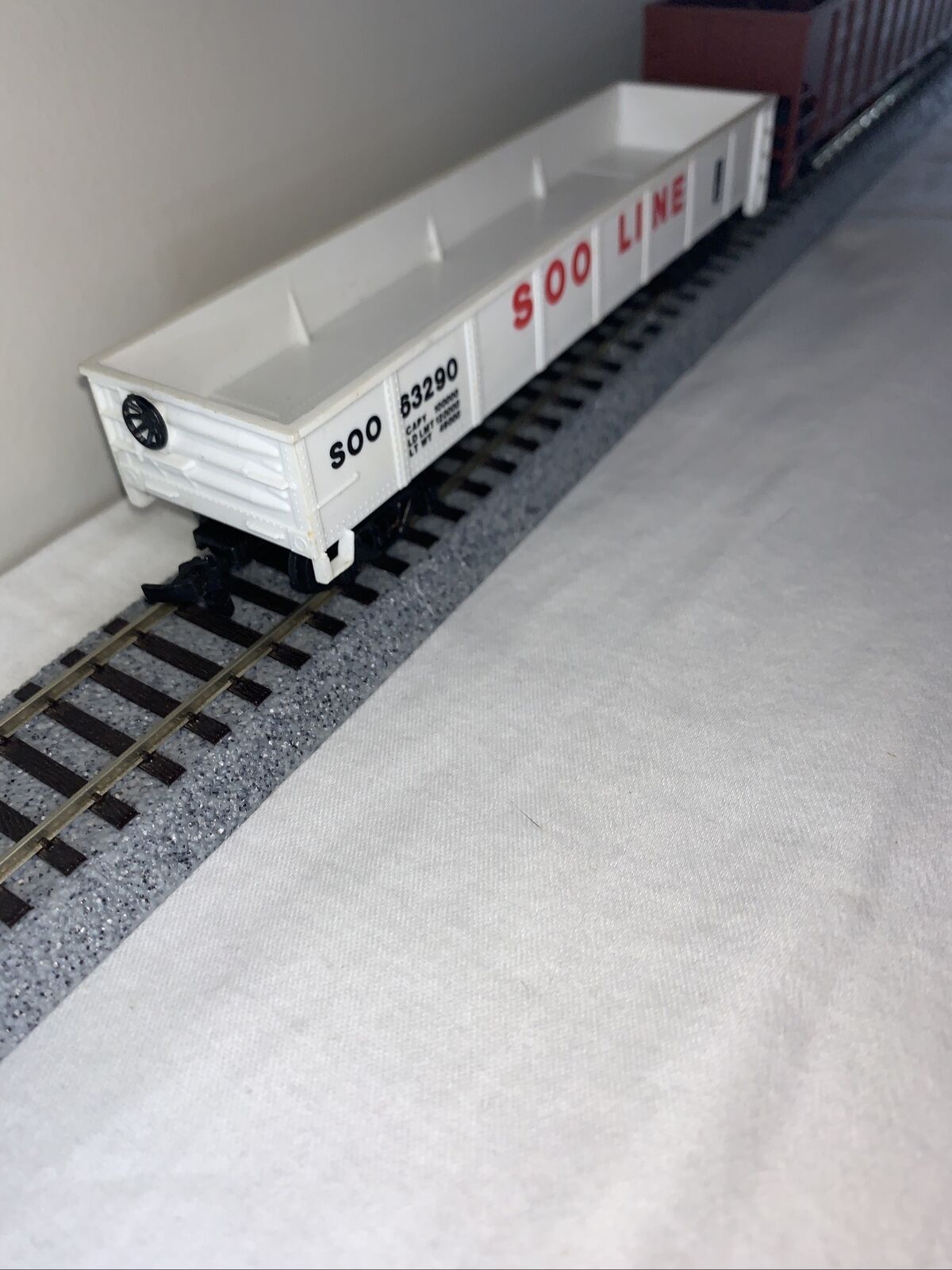 🚂 Set of 2 HO Scale SOO LINE Cars. 1 BNIB Mehano Hopper & 1 C6 Bachmann Gondola