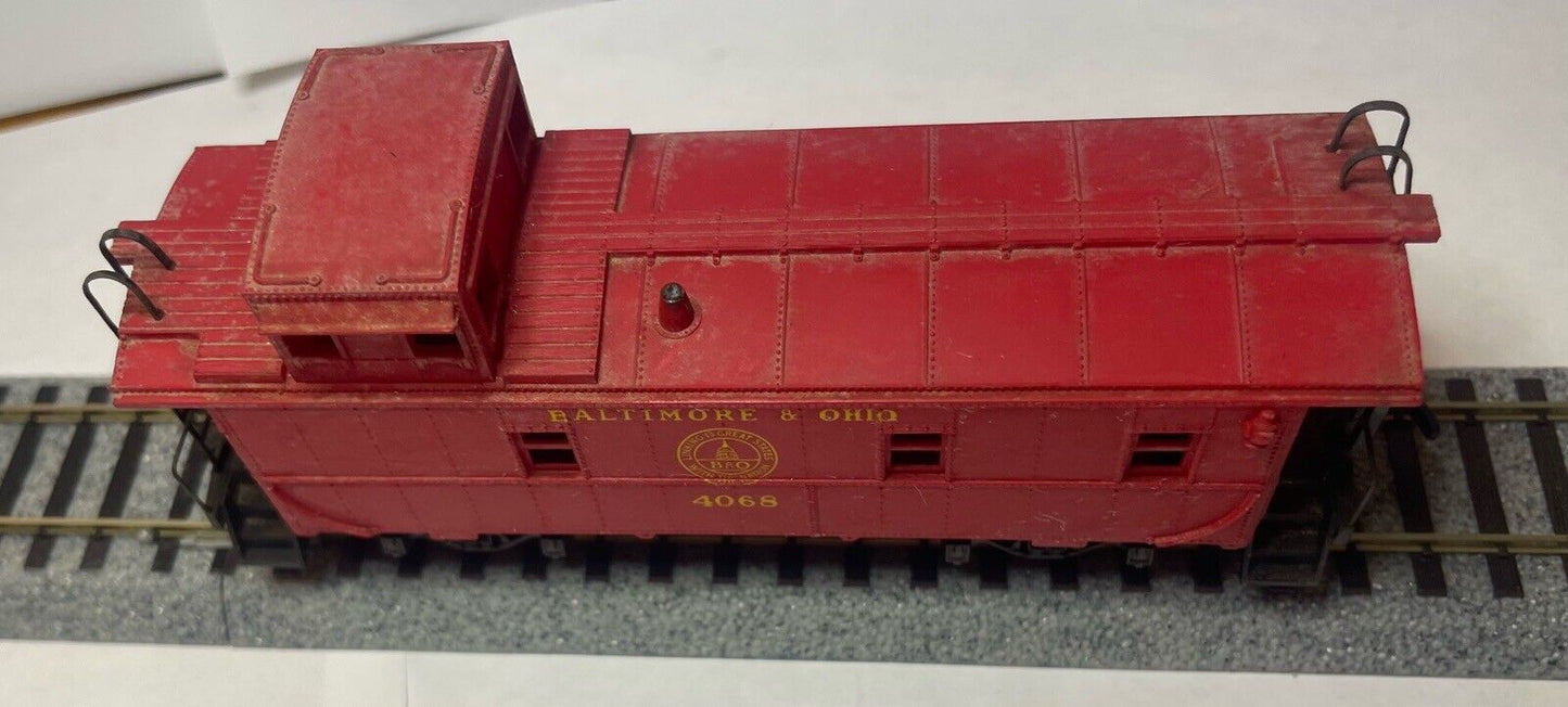 HO Scale Rivarossi Baltimore & Ohio Caboose #4068