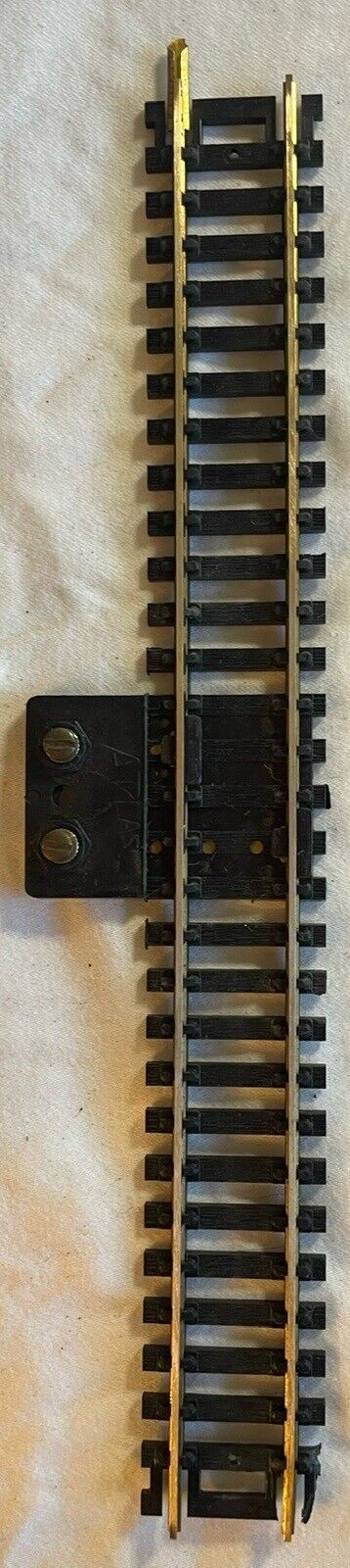 HO Scale Atlas 9" Straight Terminal