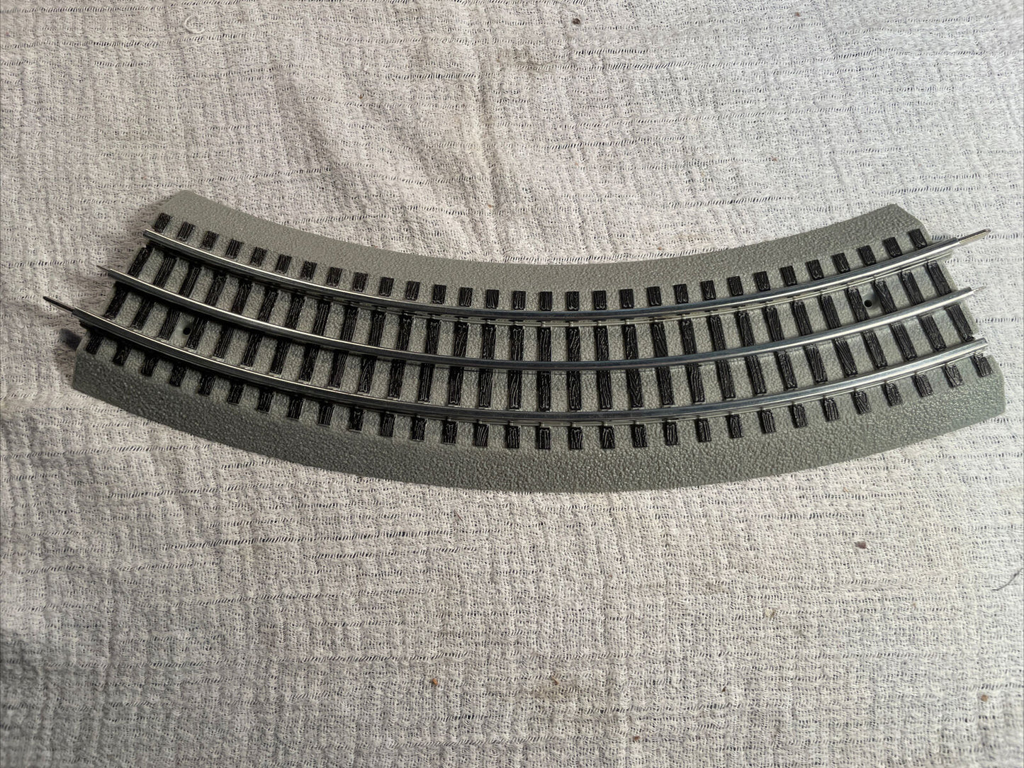 Lionel FASTRACK O31 Curved Track O-31 Curve 6-37103.Sold By The Piece. Brand New