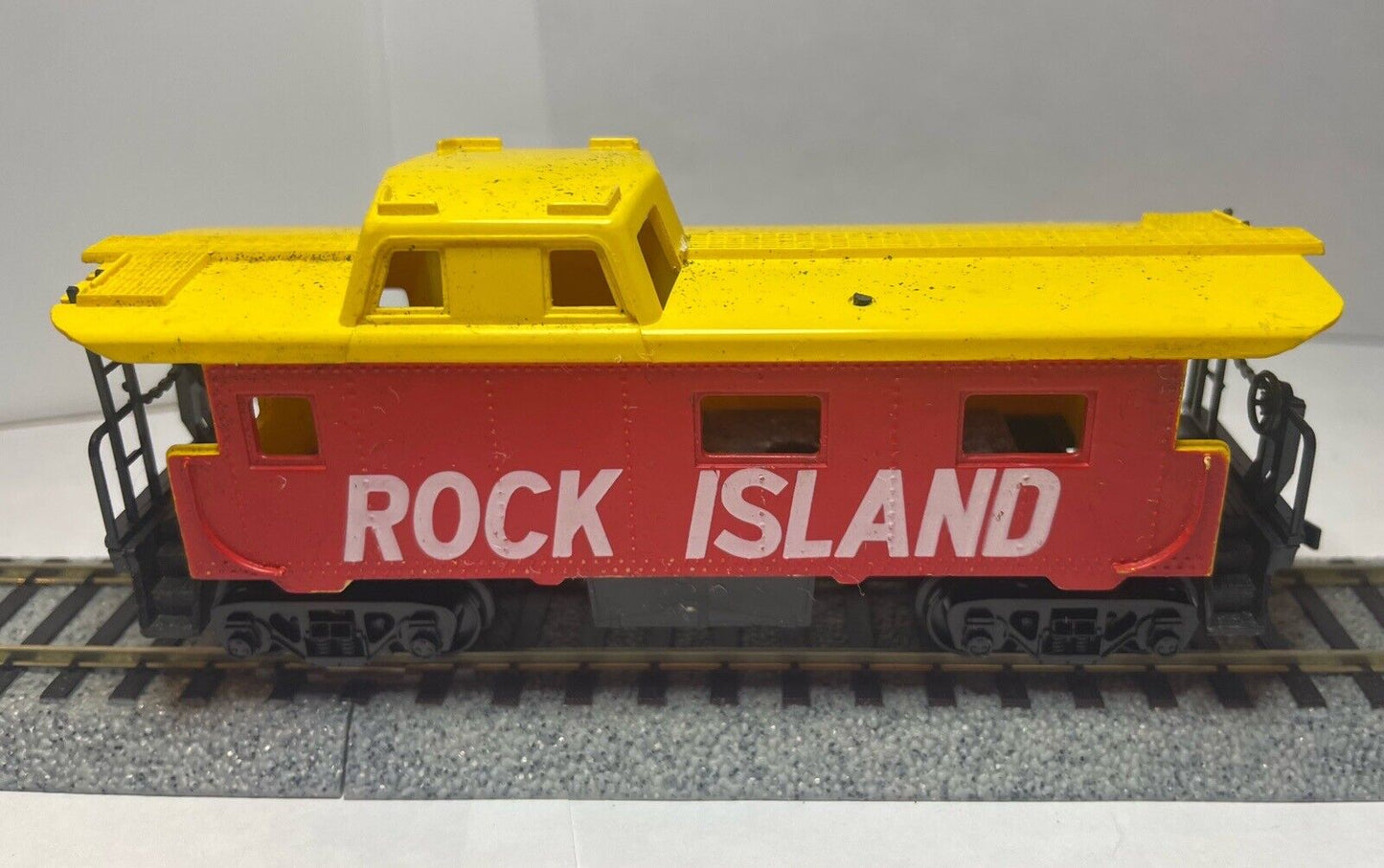 HO Scale TYCO 327-10 Rock Island Caboose