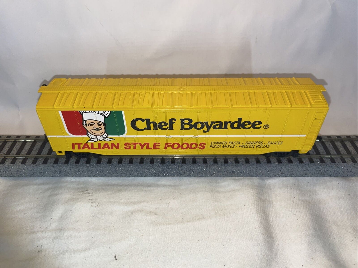 HO Scale Bachmann 1081 Chef Boyardee 51' Steel Boxcar C-8 LN in Original Box