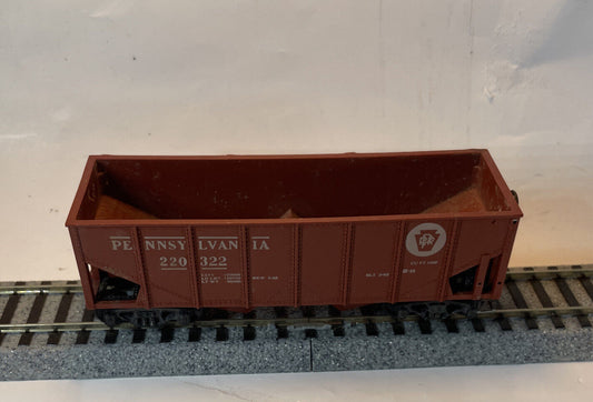 VARNEY HO Scale  Pennsylvania 31' Ribbed Side 2-Bay Hopper #220322 No Couplers